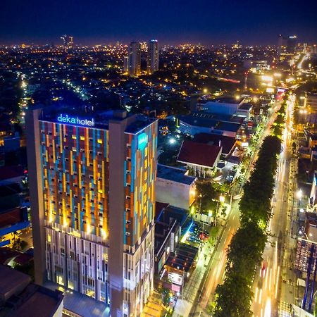 Deka Hotel Surabaya Hr Muhammad Екстериор снимка