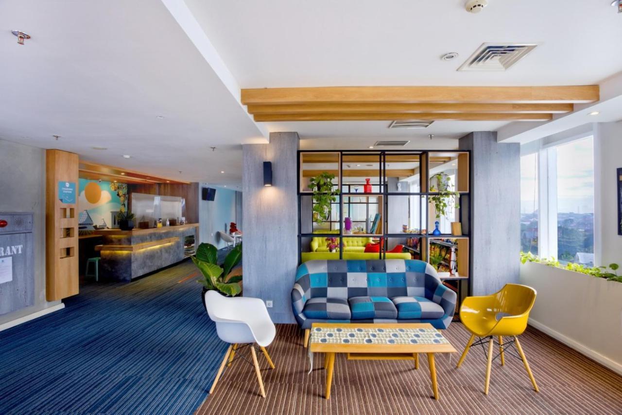 Deka Hotel Surabaya Hr Muhammad Екстериор снимка