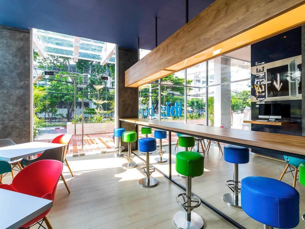Deka Hotel Surabaya Hr Muhammad Екстериор снимка