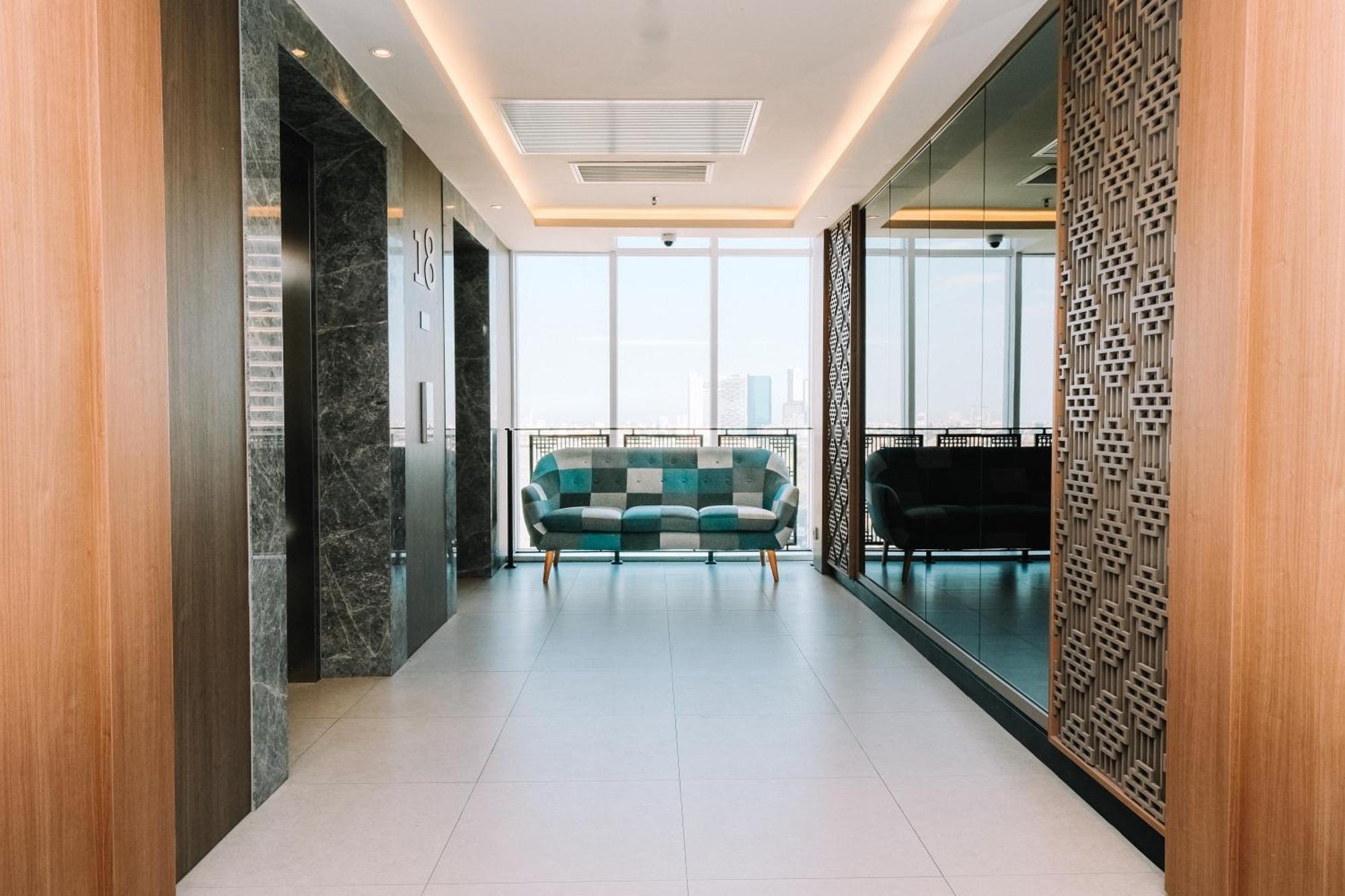 Deka Hotel Surabaya Hr Muhammad Екстериор снимка